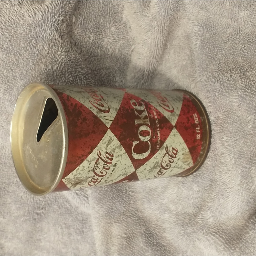 Coke can. 60's and vanilla coke can.